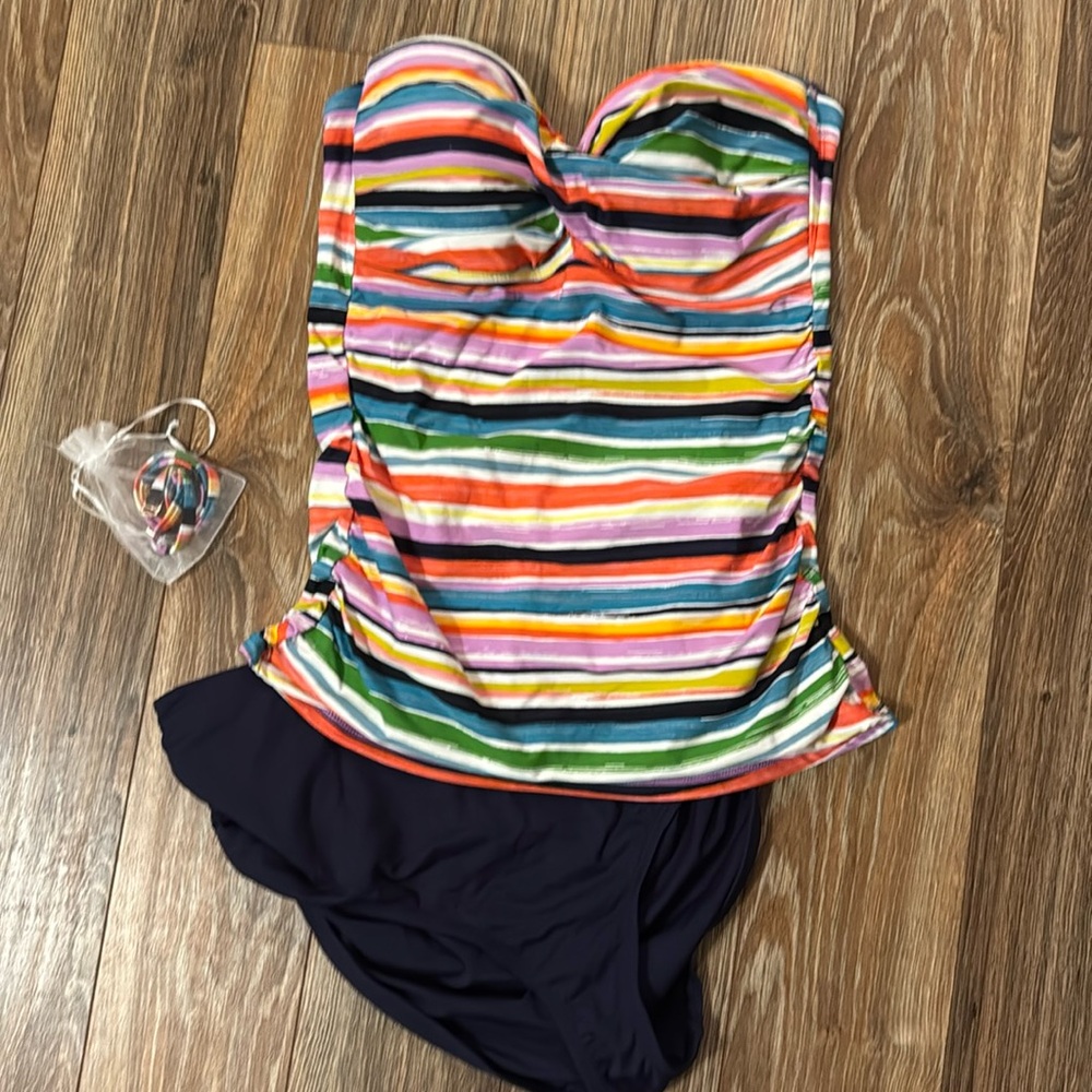 Anne Cole Tankini top with strap and bottoms in size Large
